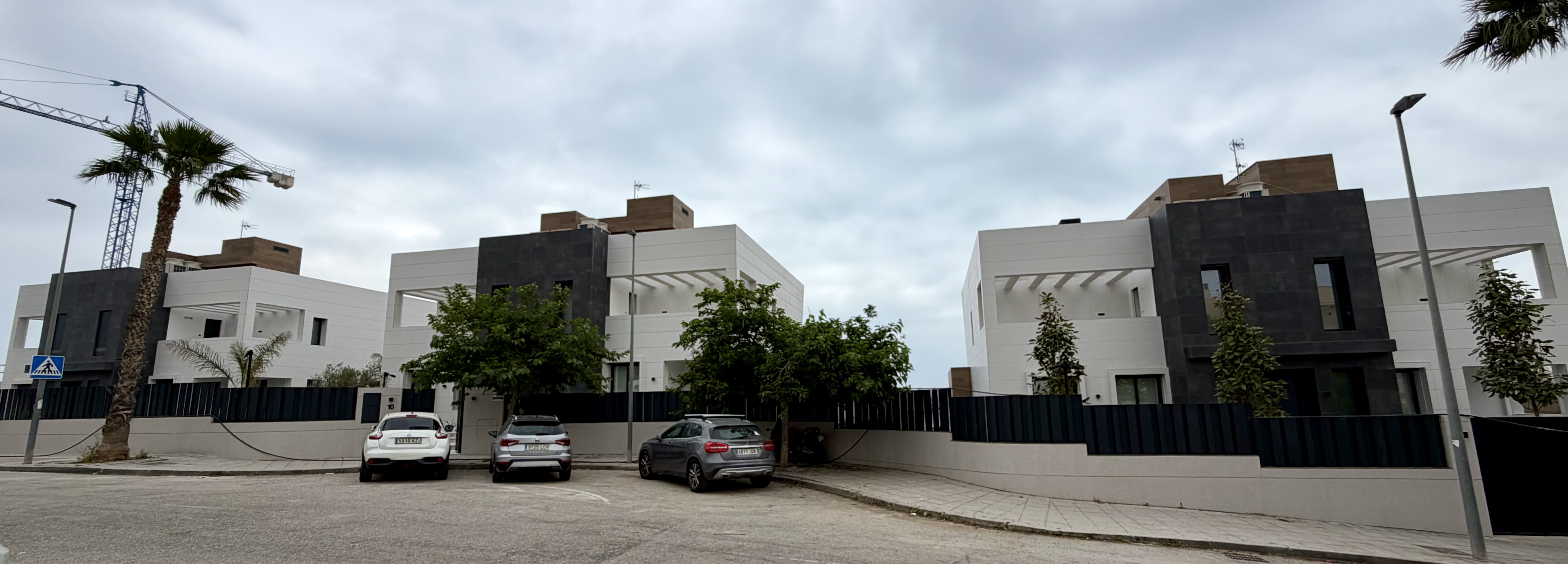 Villas Hacienda Paredes Málaga — fachada posterior del conjunto de villas