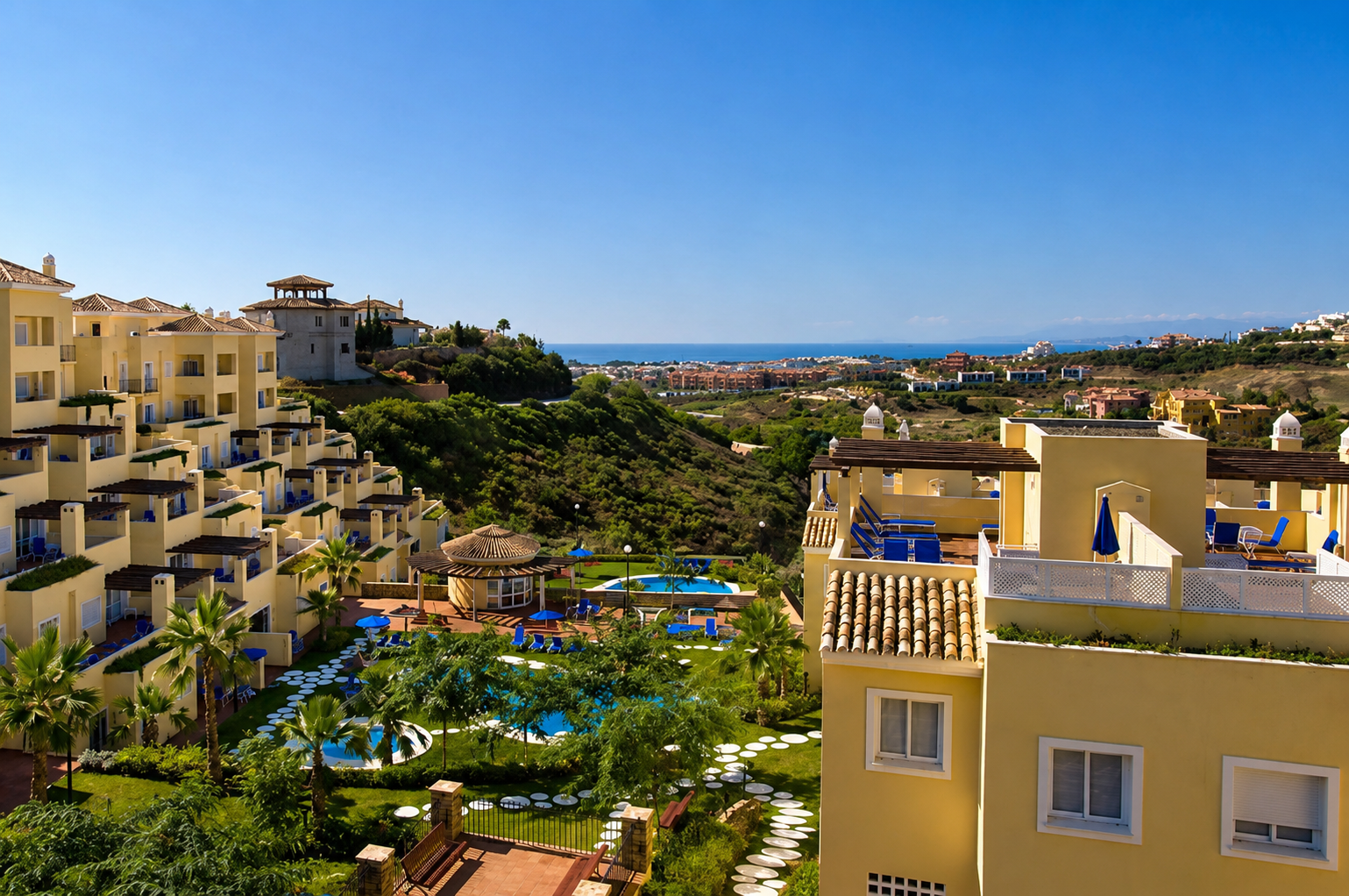 Colinas del Paraíso — complejo residencial con piscina y vistas al mar, Benahavís