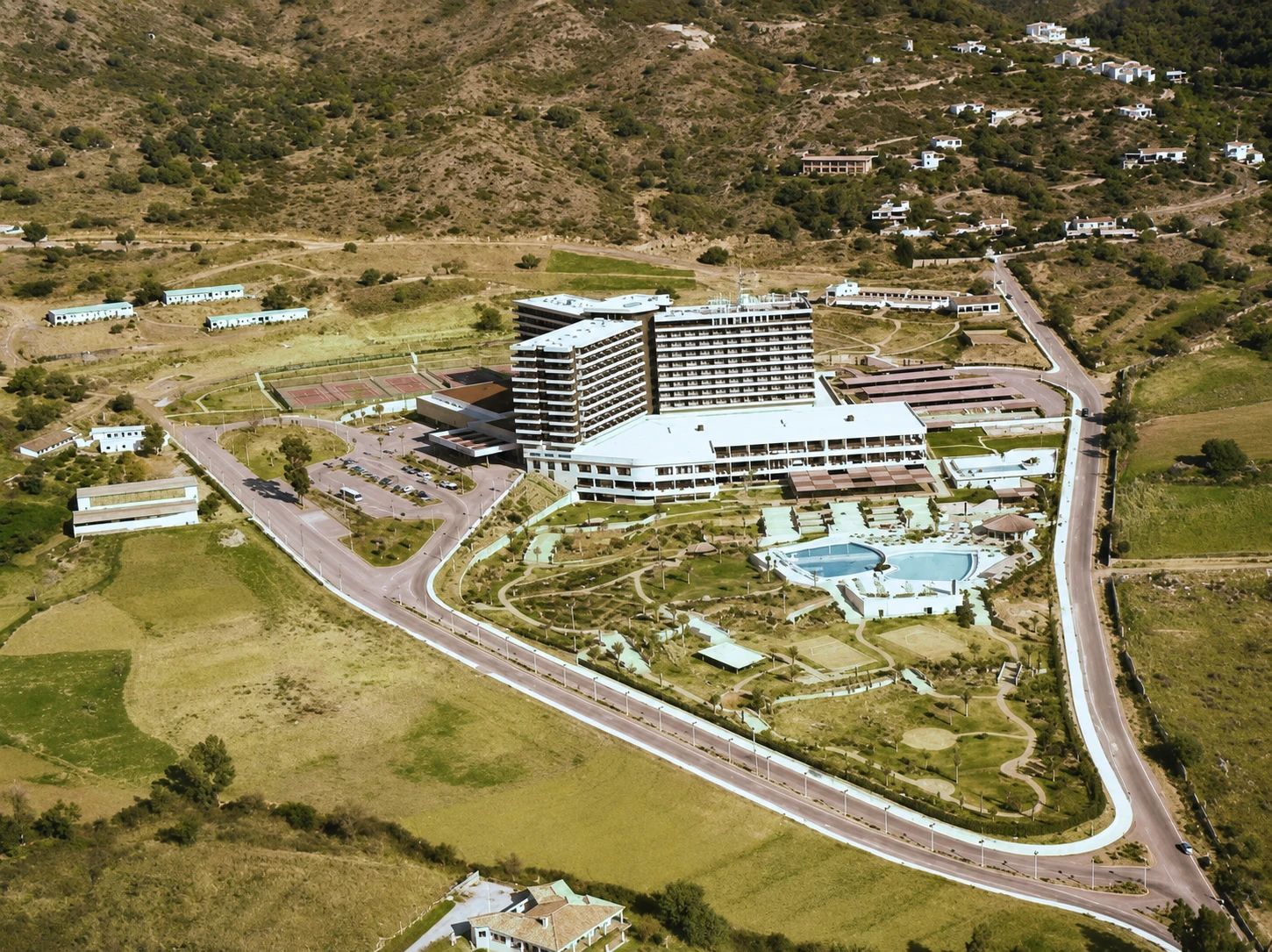 Hotel Don Miguel Marbella — vista aérea histórica, restauración de patrimonio