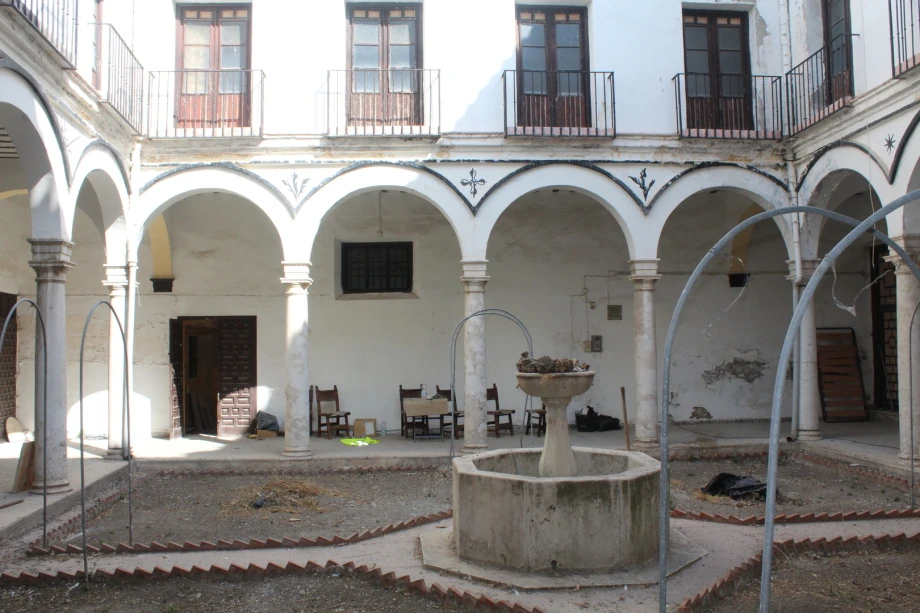 Residencia Estudiantes Convento Catalinas Malaga Exterior