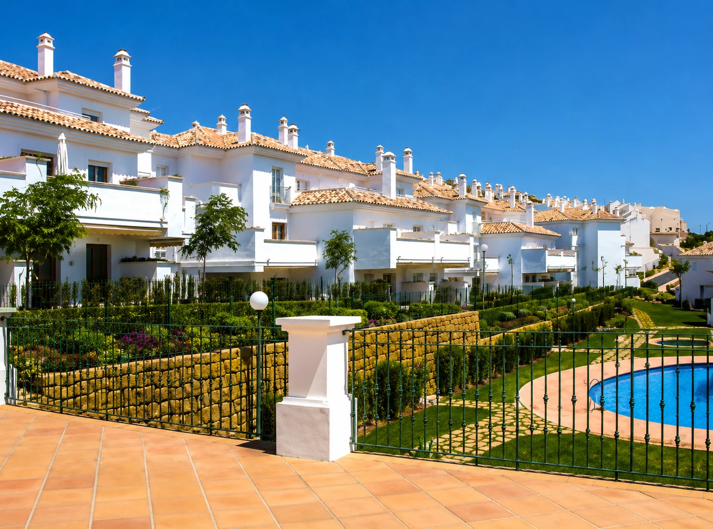 Casares Real — Second facade view