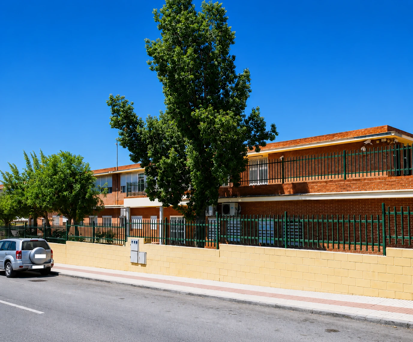 CEIP Juan Paniagua — Vista lateral