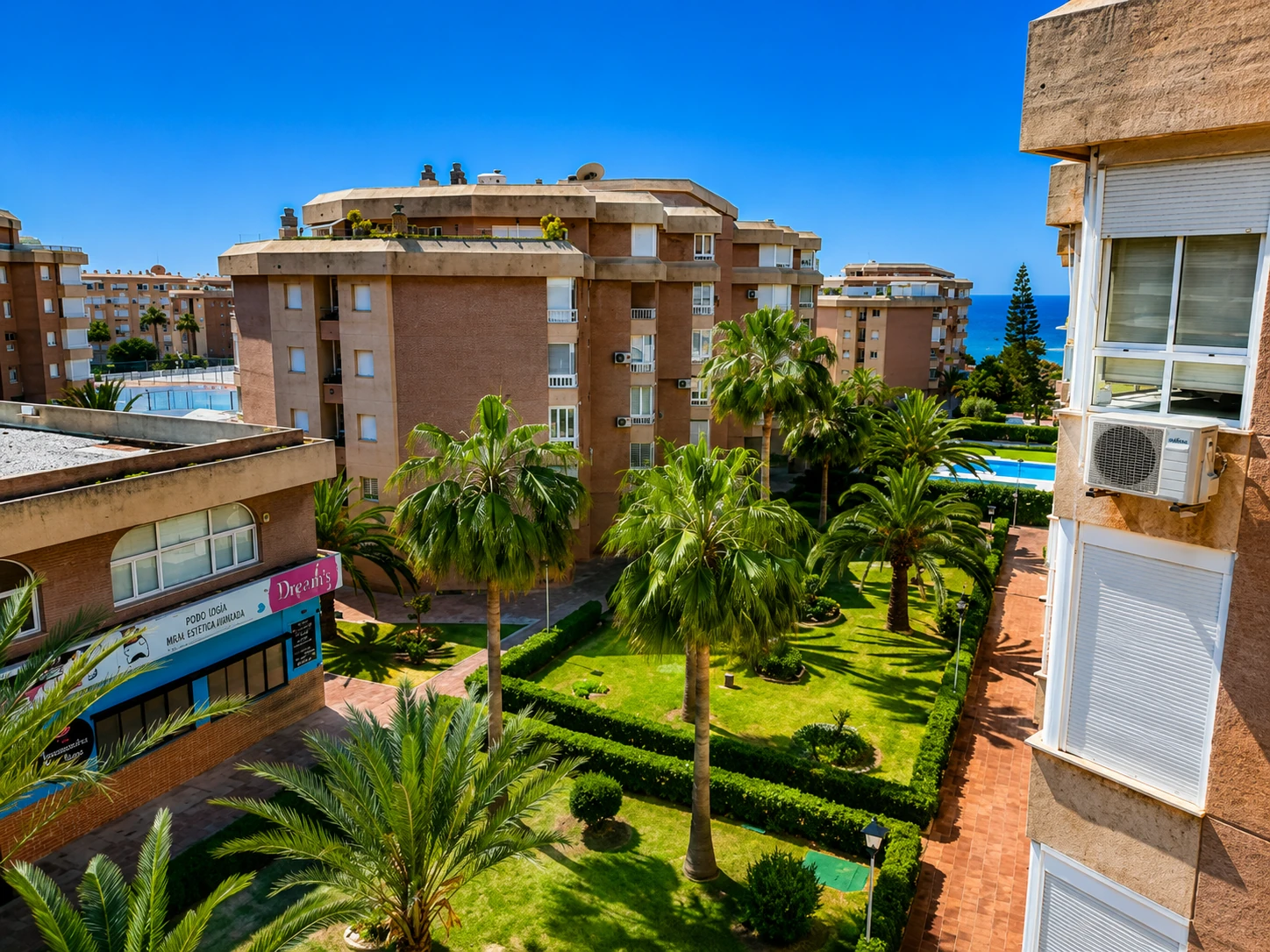 Residencial Costa del Oro — Espacios comunitarios