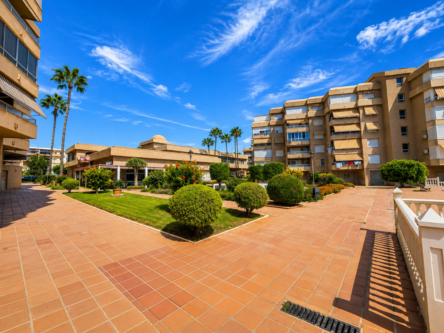 Residencial Costa del Oro — Detalle arquitectónico
