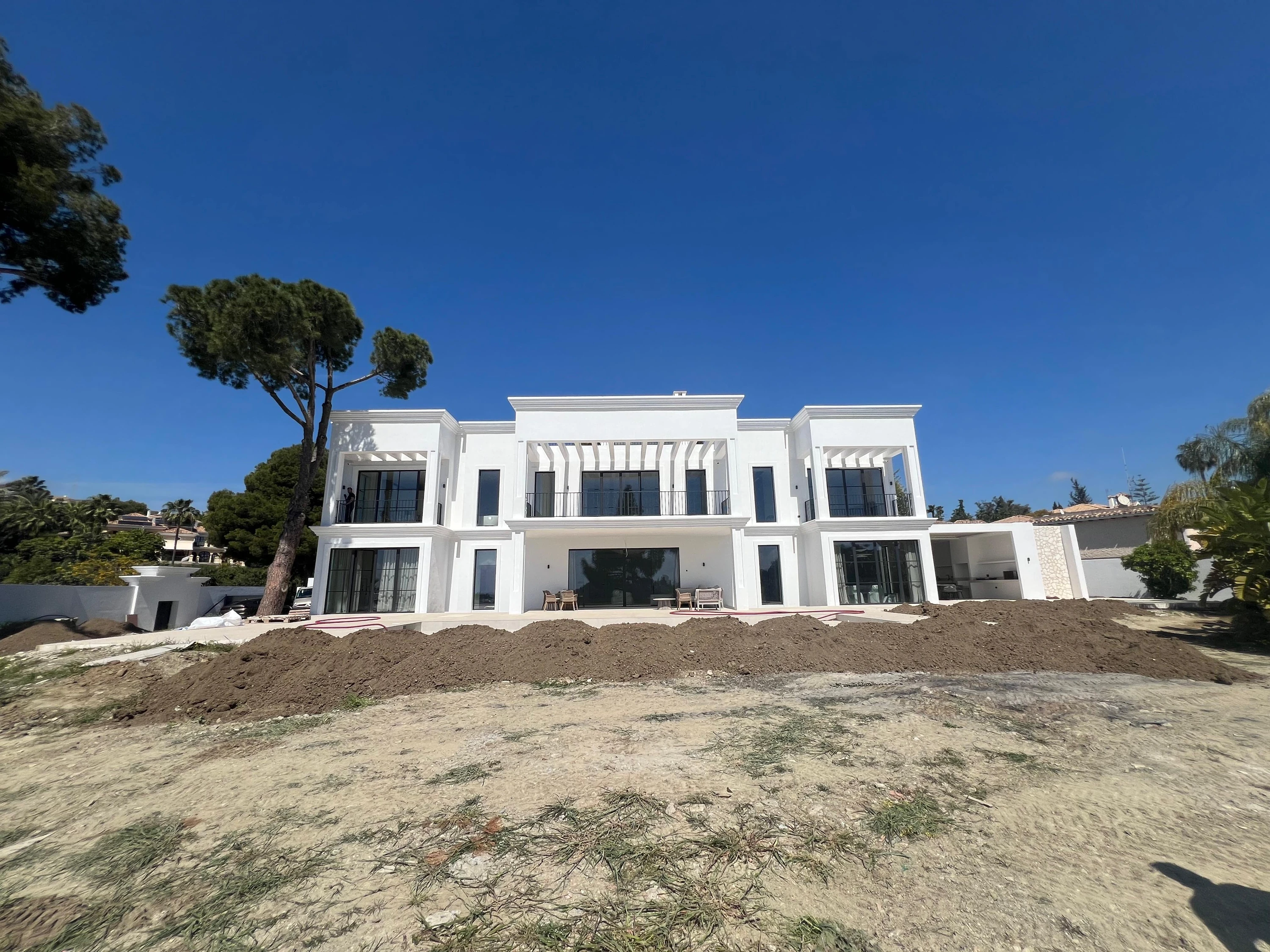 Fachada trasera — Villa El Paraíso, Benahavís
