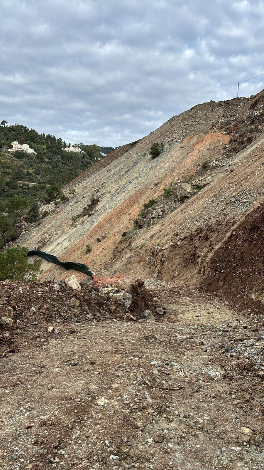 Estado previo de la parcela de Villa Hope en El Madroñal antes del inicio de las obras